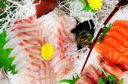 海鮮團(tuán)購(gòu)之后應(yīng)該配什么酒呢？