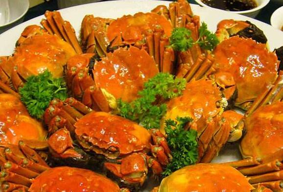 大閘蟹要怎么吃呢？